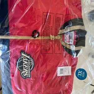 Brand new MENS STARTER JACKET - LAKERS